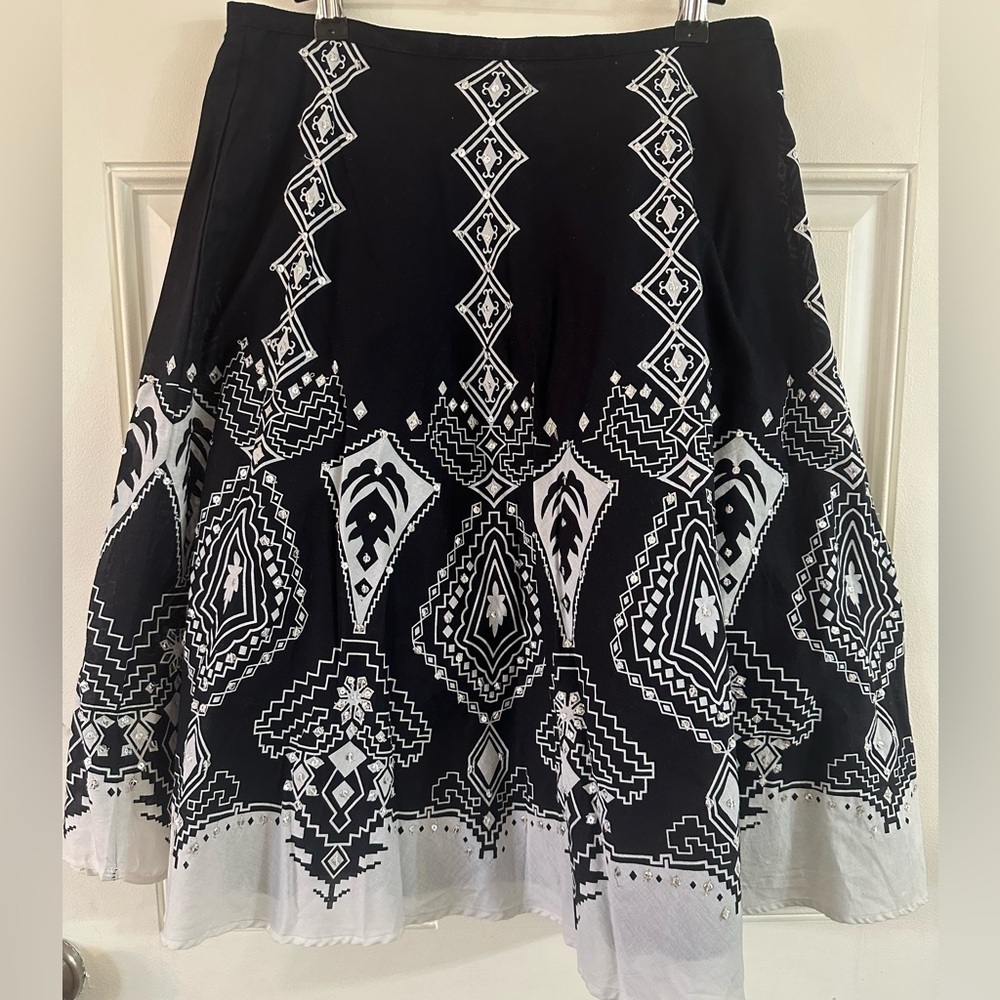NEW UNIFORM by John Paul Richard | Black & White Midi Skirt | Size 10